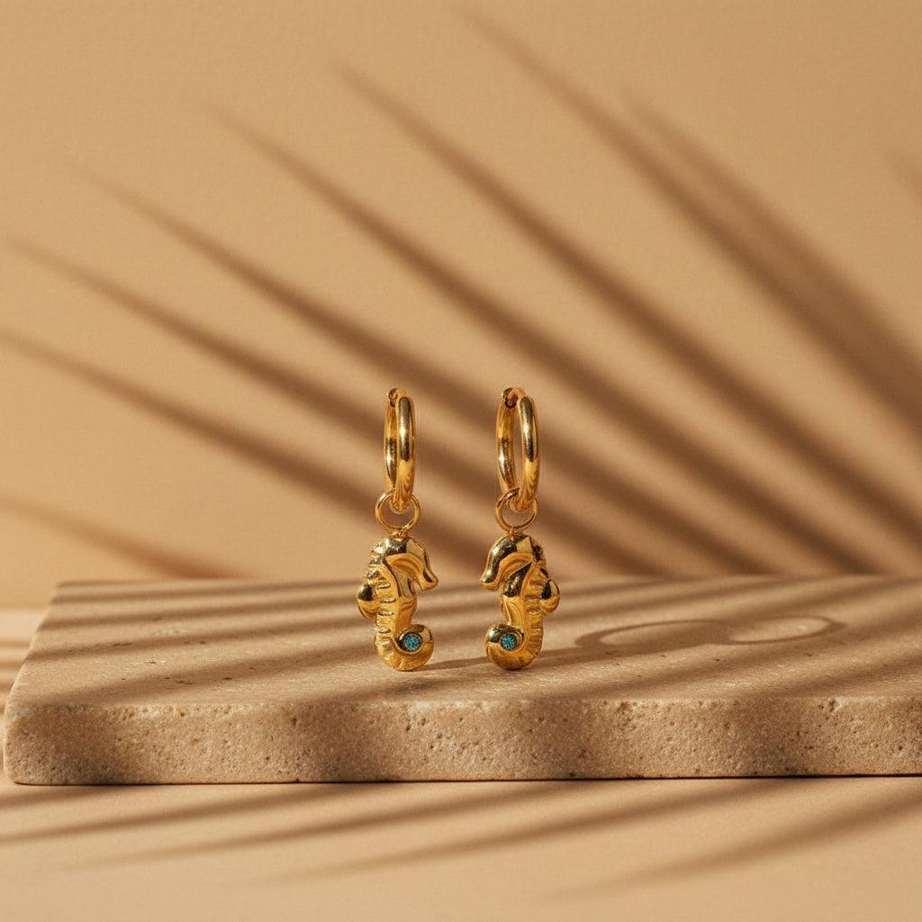„Loranella“ Sea Horse And Diamond Ohrringe
