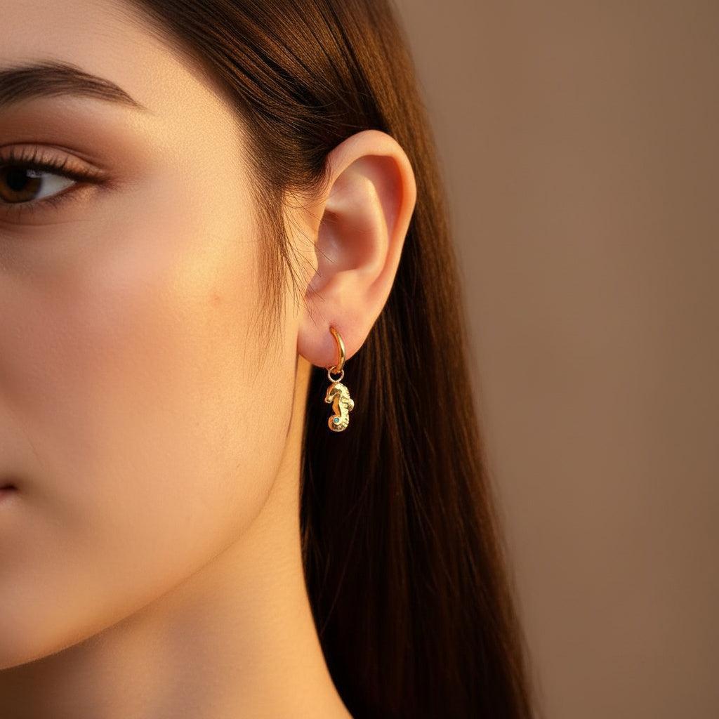 „Loranella“ Sea Horse And Diamond Ohrringe