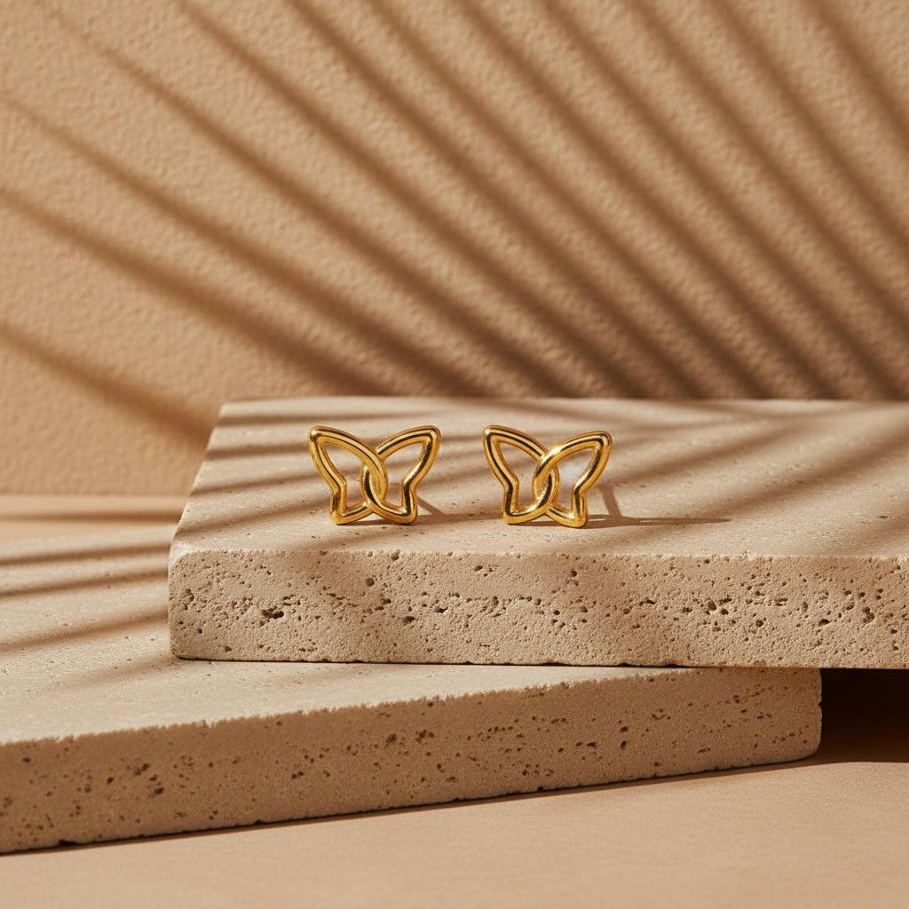 „Lorasira“ Mini Butterfly Ohrringe