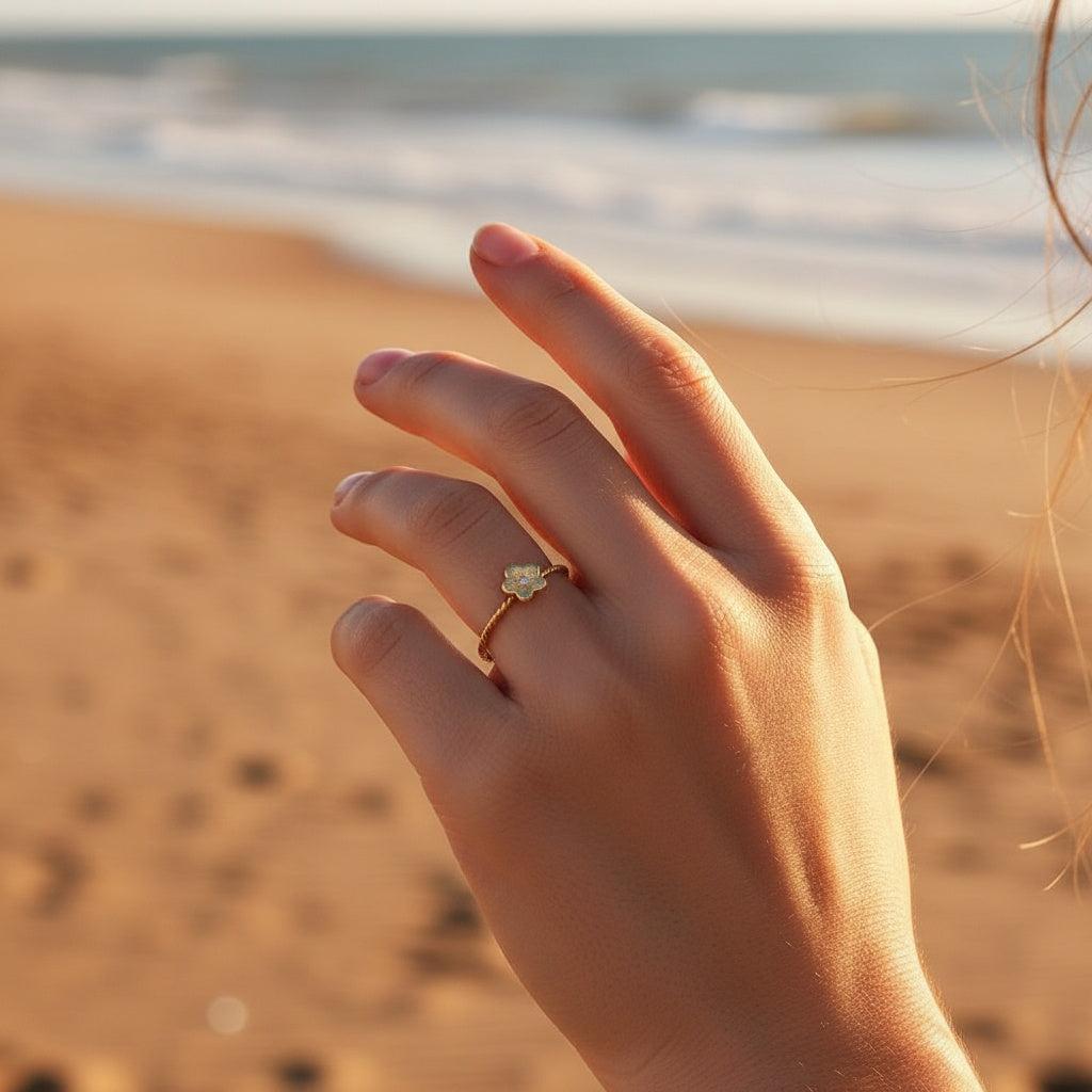 Loravera - Nice Flower Ring