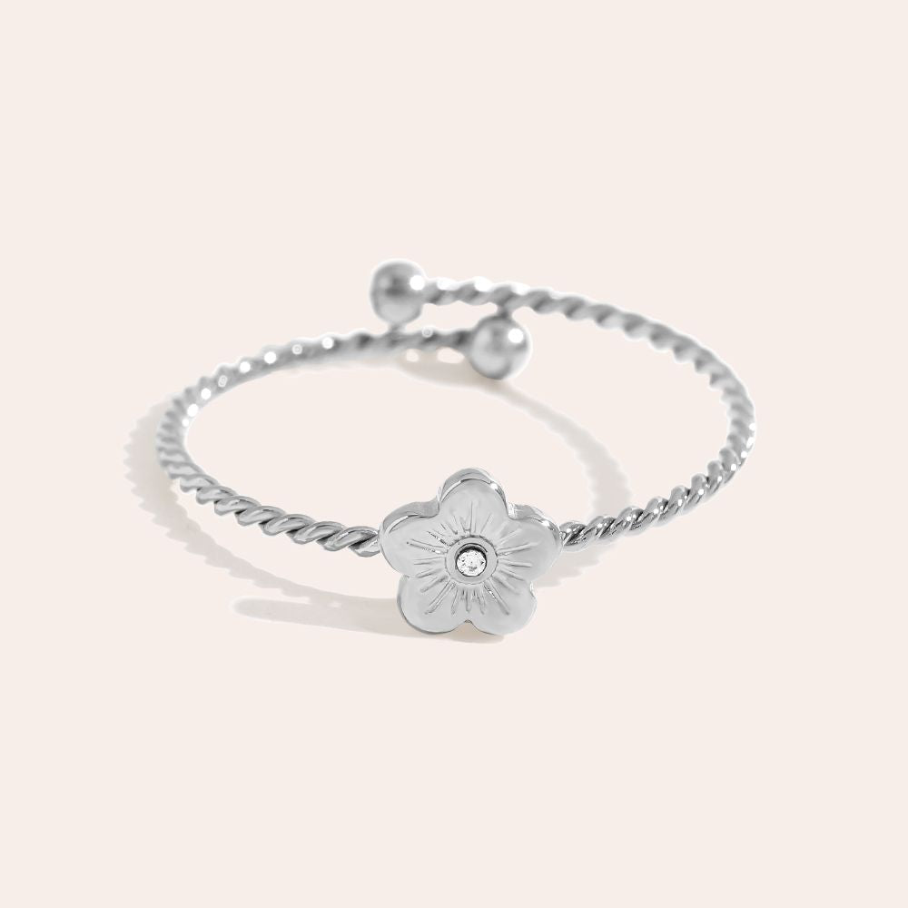 Loravera - Nice Flower Ring