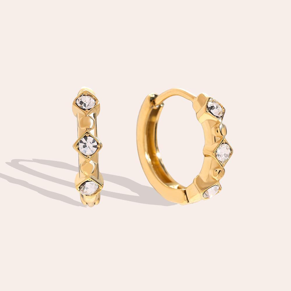 „Lumilara“ Three Little Diamond Ohrringe-Goldharmonie