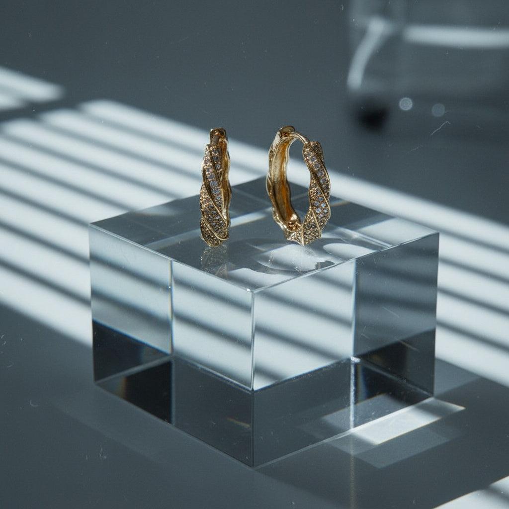 „Luminoraa“ Mini Diamonds In Hoop Ohrringe