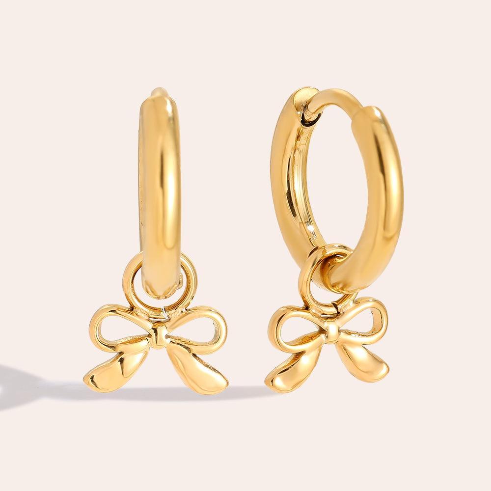 „Lumiria“ Tiny Bowtie Ohrringe-Goldharmonie