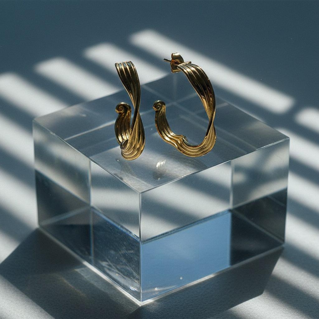 „Lumiviva“ Irregular Hoop Ohrringe