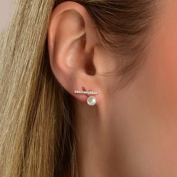 „Lyarell“ – 925er Silber-Ohrstecker mit Zirkonia und Süßwasserperle