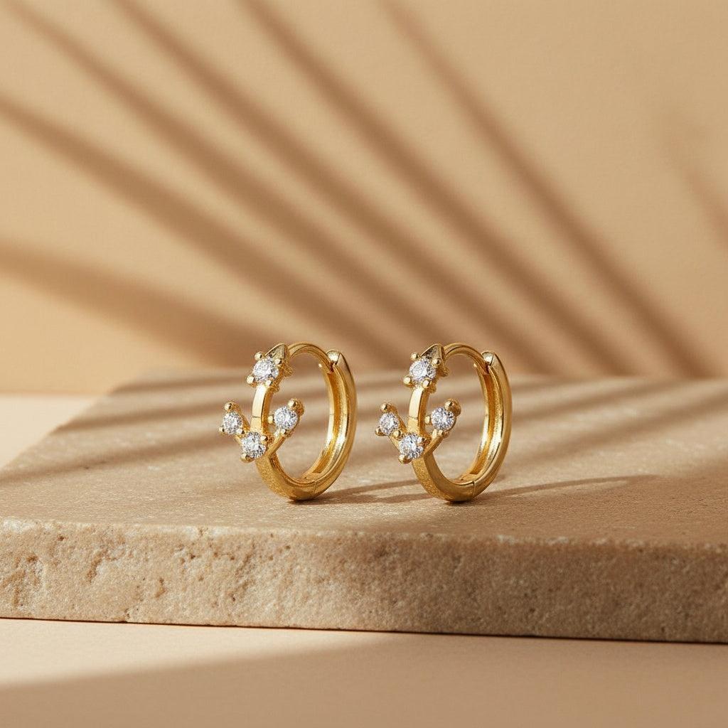 „Marilea“ – 925 Silber-Creolen mit Anker-Detail und Zirkoniafunkeln