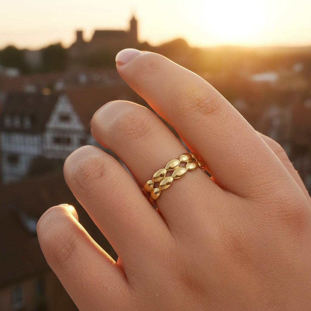 Meliria - Two Layer Oval Group Ring