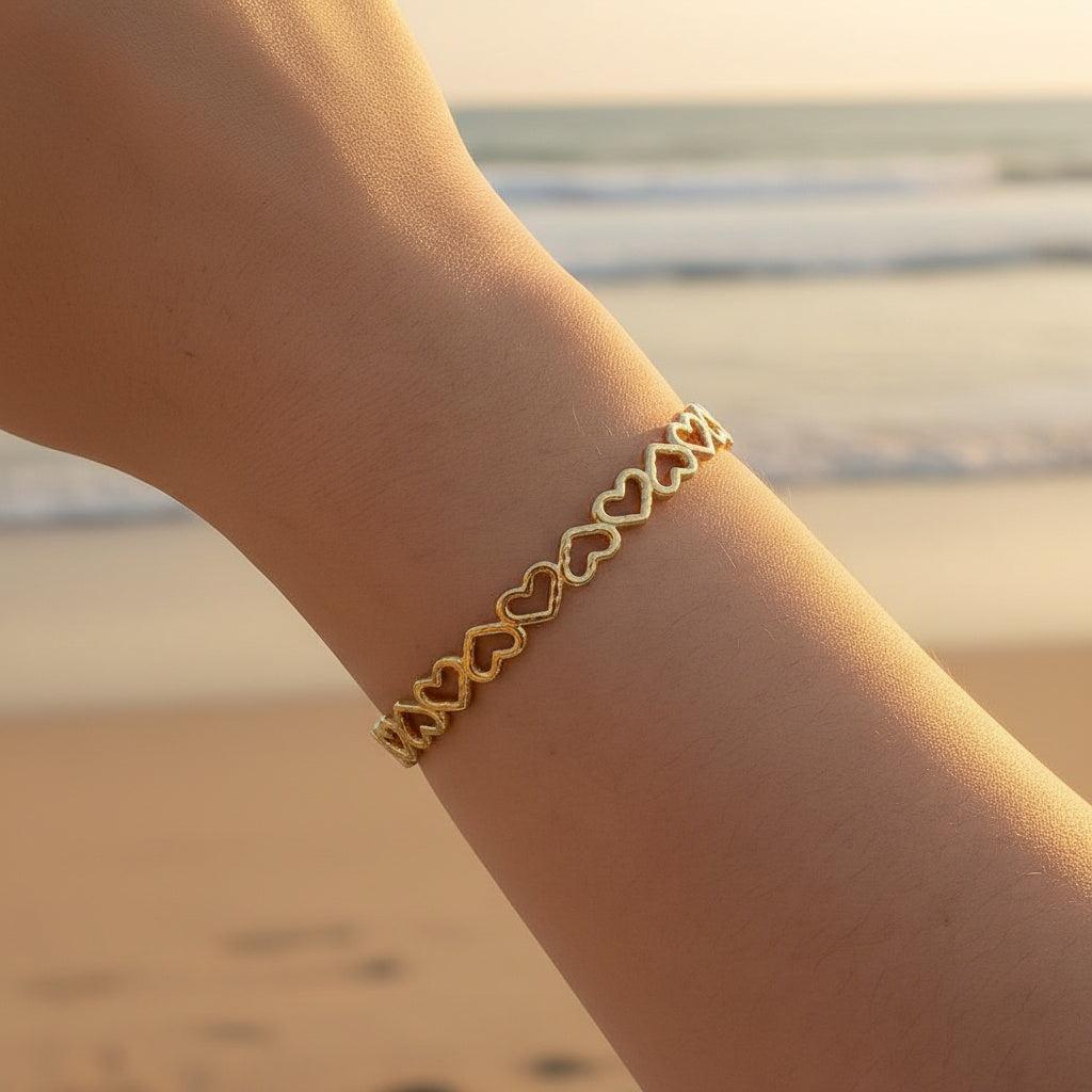 „Miranara“ Adjustable Hearts Armband