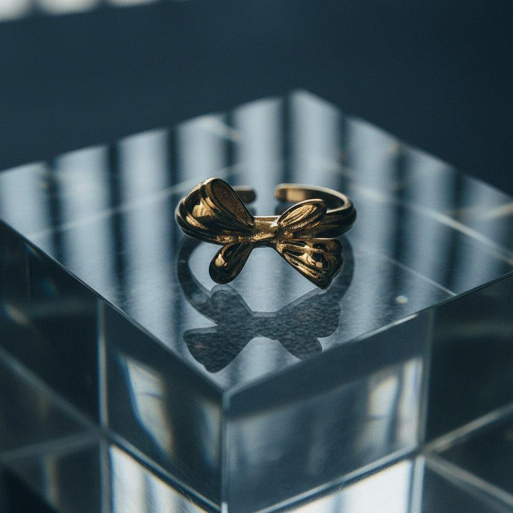 Mirasara - Classic Bowtie Ring
