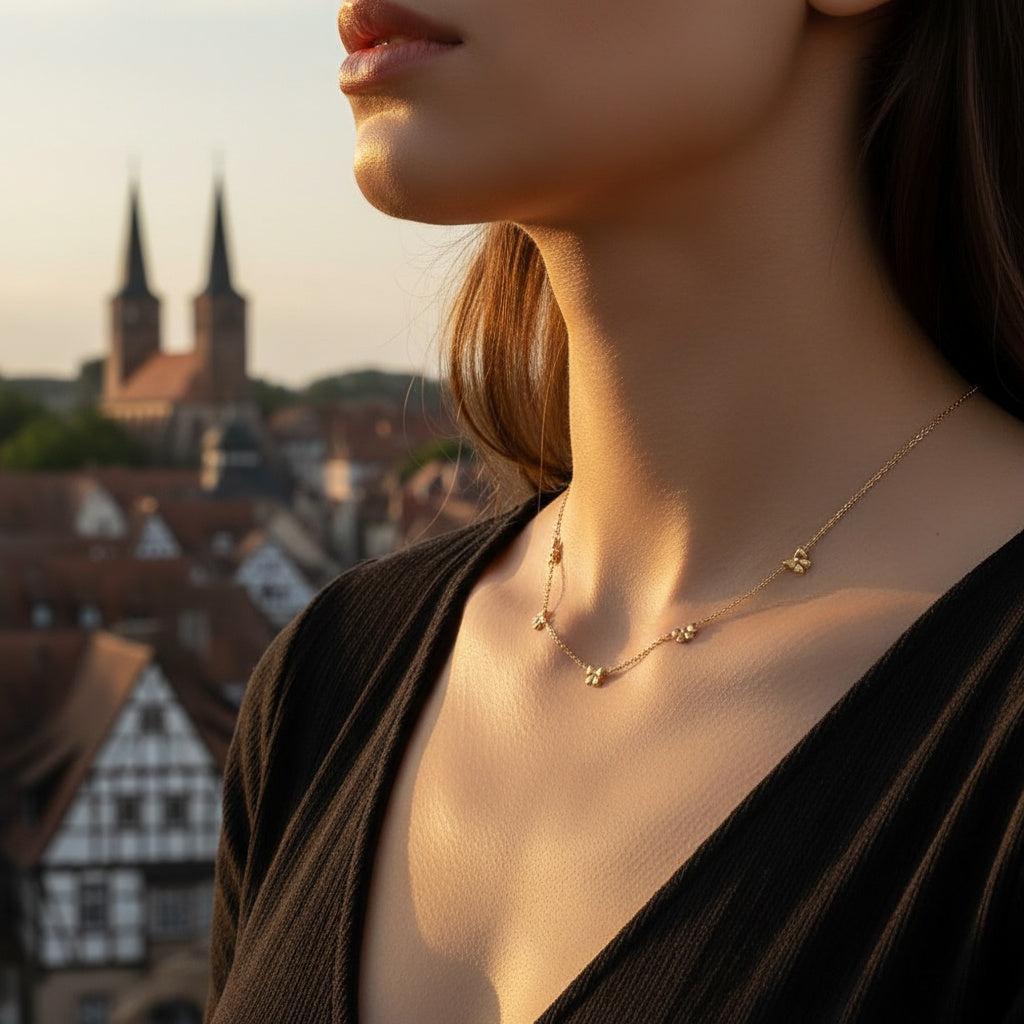"Navielleaelle" Little Bowtie Edelstahl Halskette