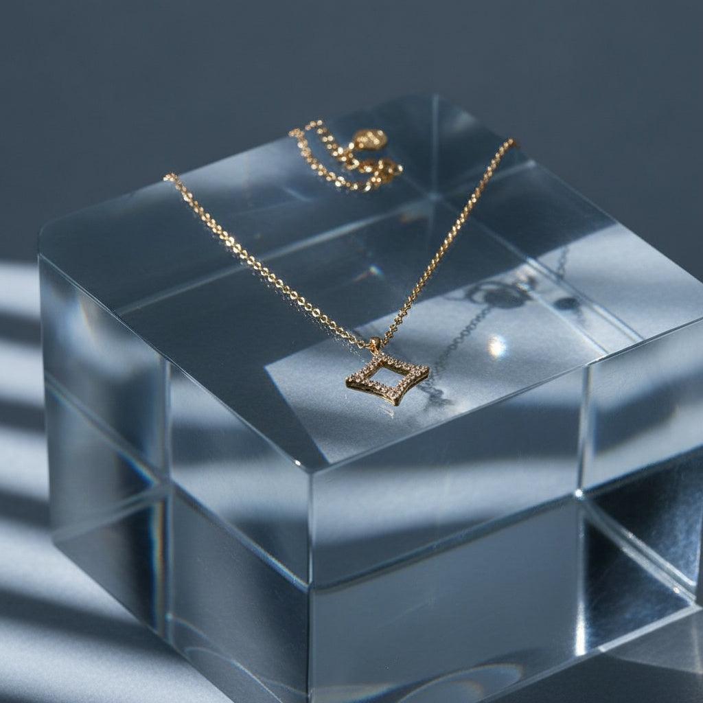 "Norarayne" Diamond Rhombus Edelstahl Halskette