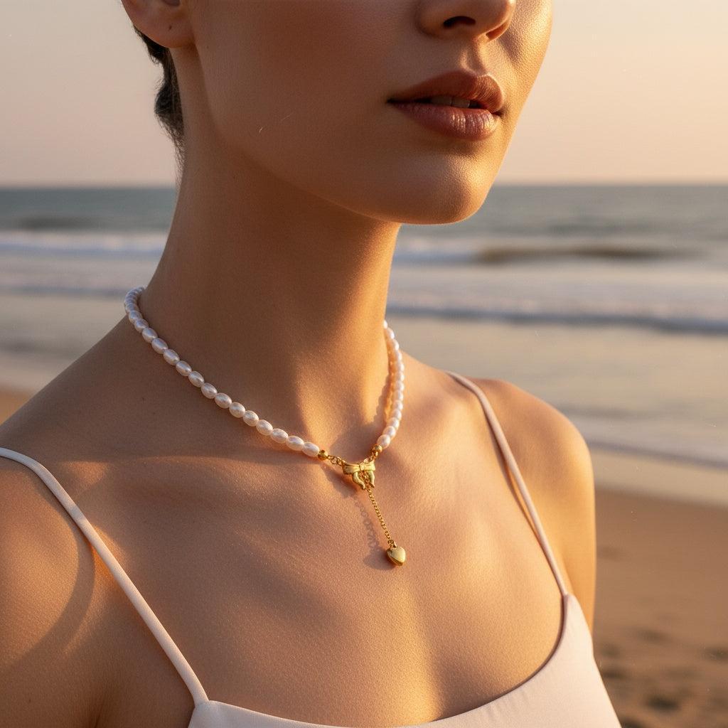 "Norariaine" Bowtie With Heart In Pearl Chain Edelstahl Halskette