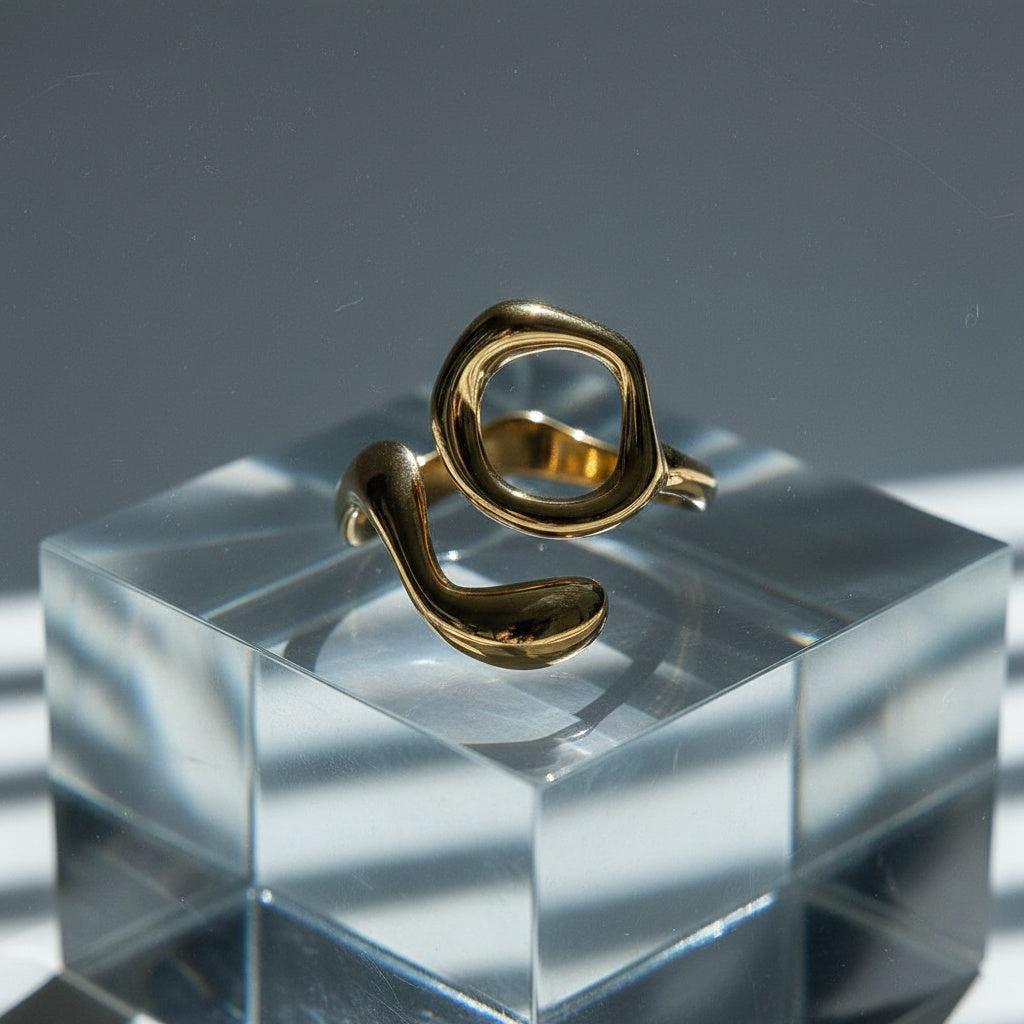 Norasira - Full Stop Ring