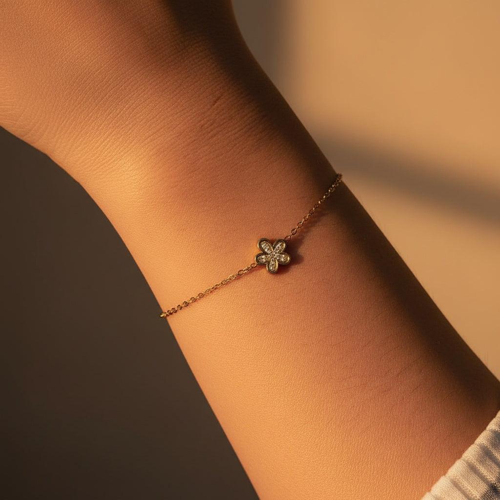 „Noravera“ Sweet Diamond Flower Armband
