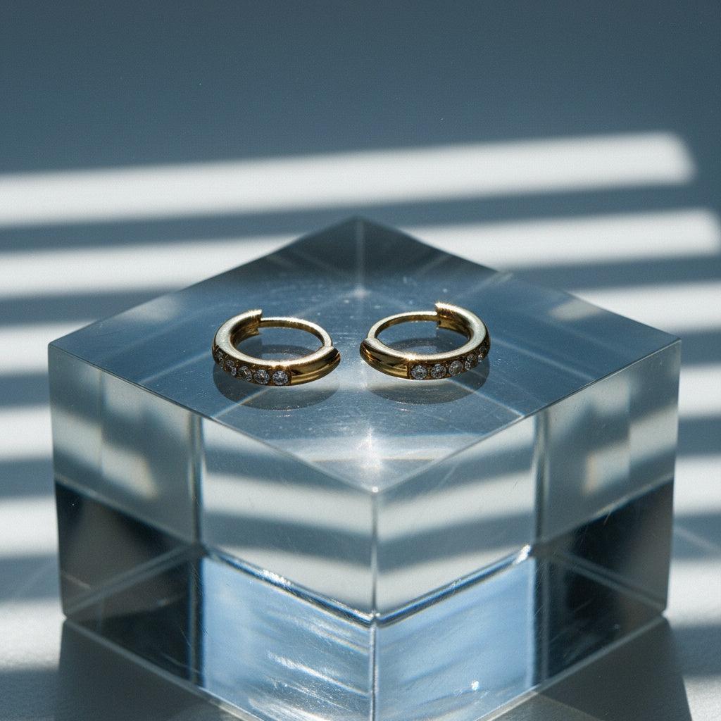 „Novilira“ Single Diamond Cycle Ohrringe