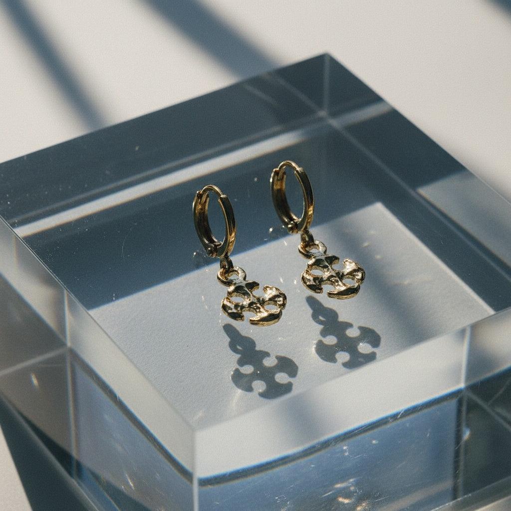 „Noviviva“ Gold Flower Vergoldete Ohrringe