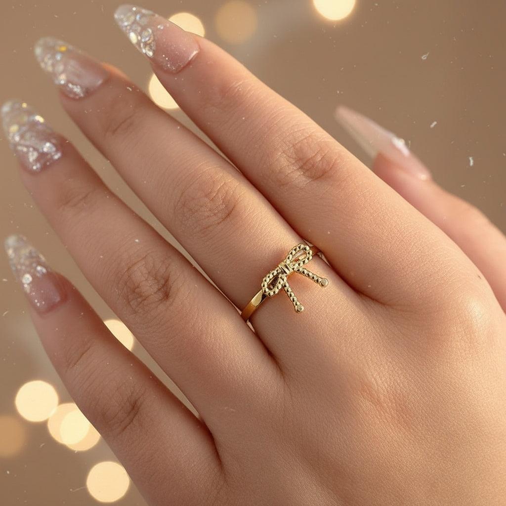 Oliatara - Dots Bowtie Ring