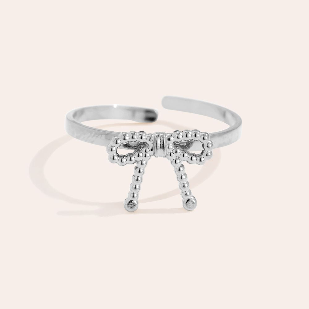 Oliatara - Dots Bowtie Ring