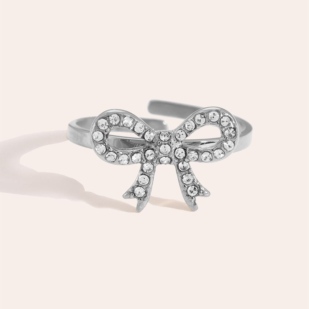 Oliavera - Bowtie With Diamonds Ring