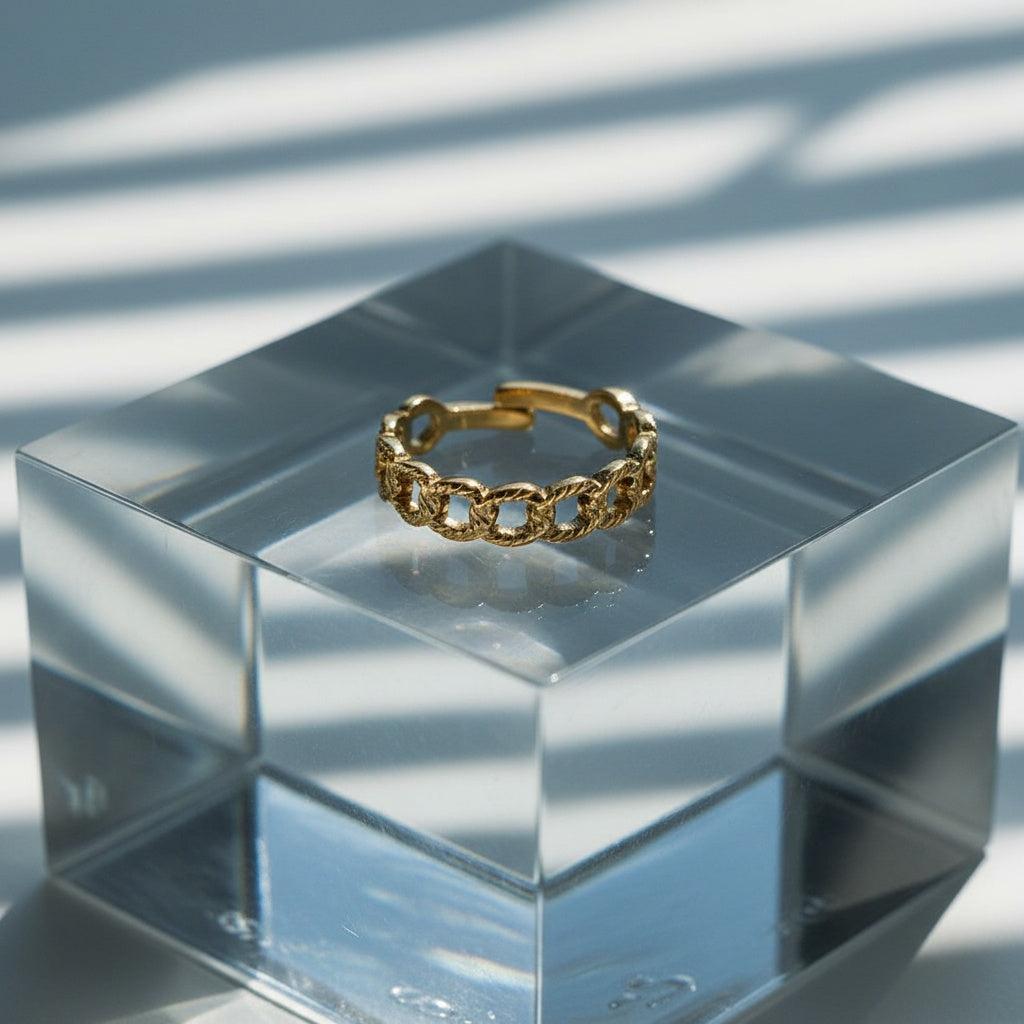 Oliavia - Chained Circles Ring