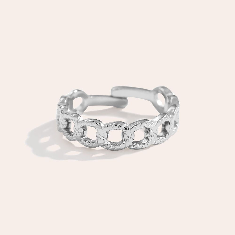 Oliavia - Chained Circles Ring