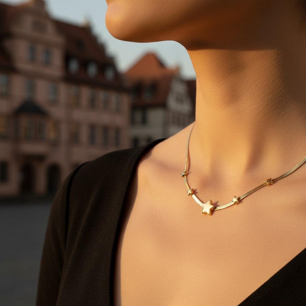"Rinavellyn" Stars In Snake Chain Edelstahl Halskette