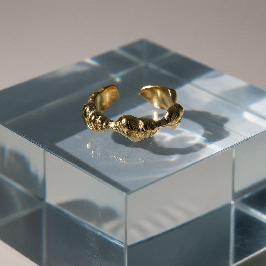 Savilira - Nice Designed Ring