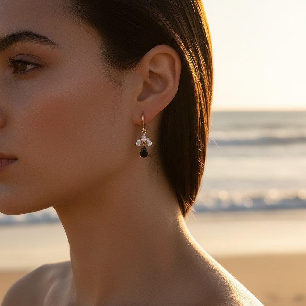 „Saviriva“ Perfect Drop Diamonds Vergoldete Ohrringe