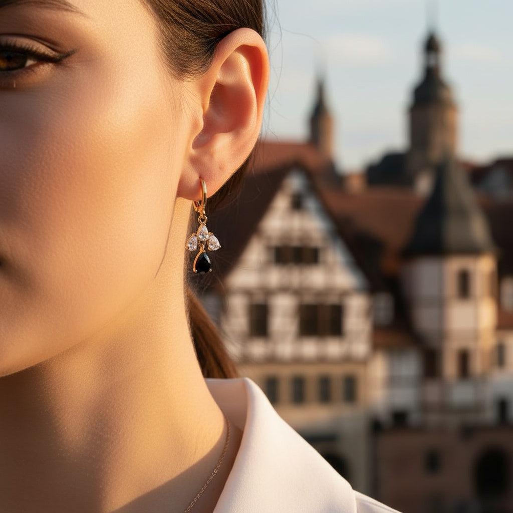 „Saviriva“ Perfect Drop Diamonds Vergoldete Ohrringe