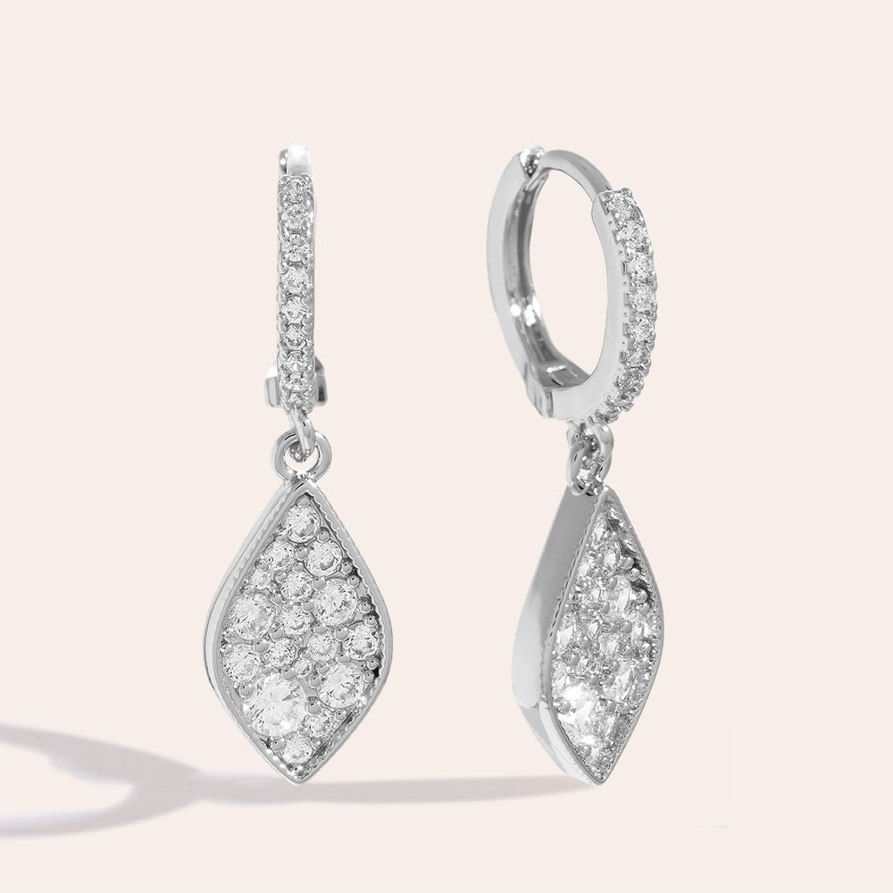 „Savivia“ Sparkling Diamond Drop Vergoldete Ohrringe