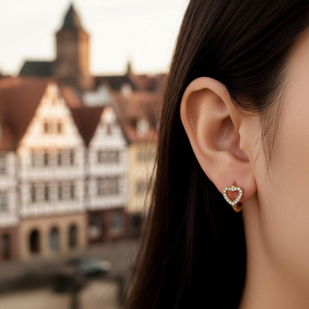 „Seranira“ Diamond Hollow Heart Hoop Ohrringe