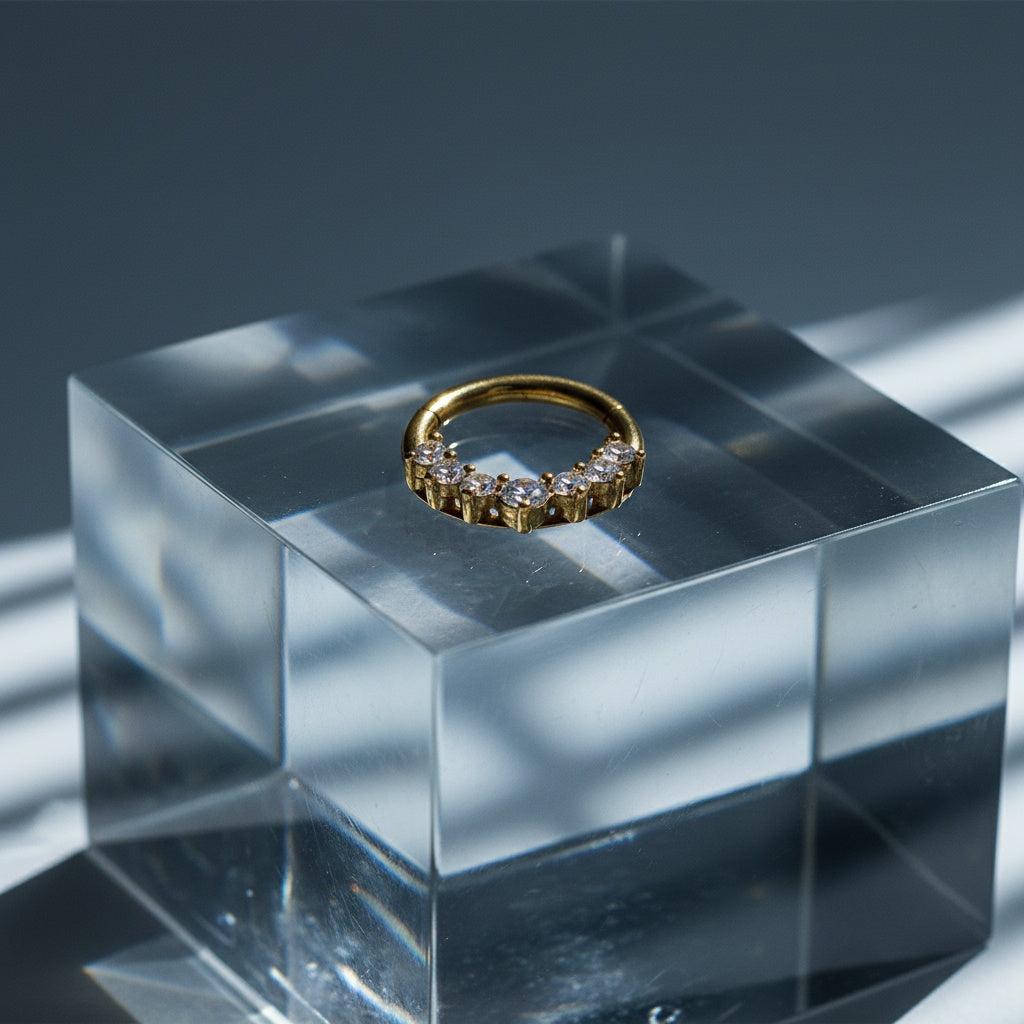 „Seranora“ Half Diamonds Circle Piercing Ohrringe
