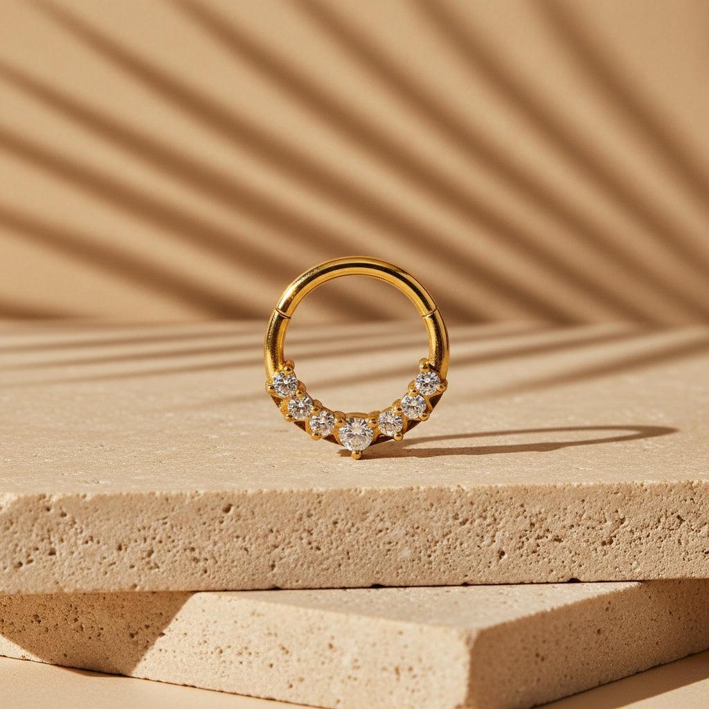 „Seranora“ Half Diamonds Circle Piercing Ohrringe