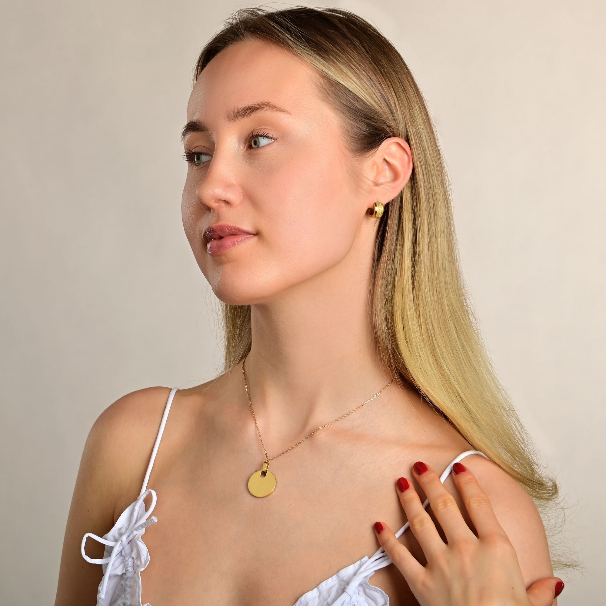 „Serenya“ – Creolen mit sandgestrahltem Finish