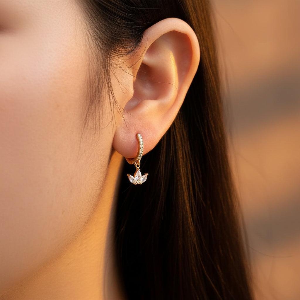 „Solalinaa“ Crown Diamond Leaf Ohrringe