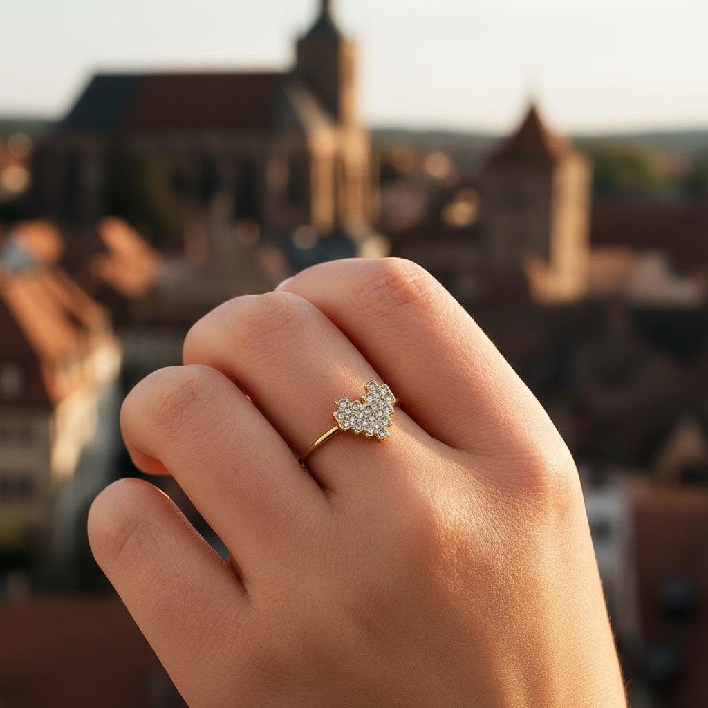 Solinella - Glory Heart Diamond Ring