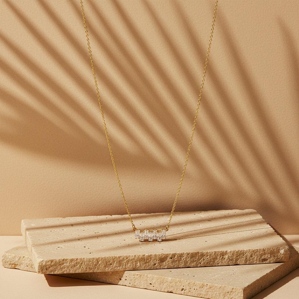 "Taliluna" Up And Down Diamonds Edelstahl Halskette