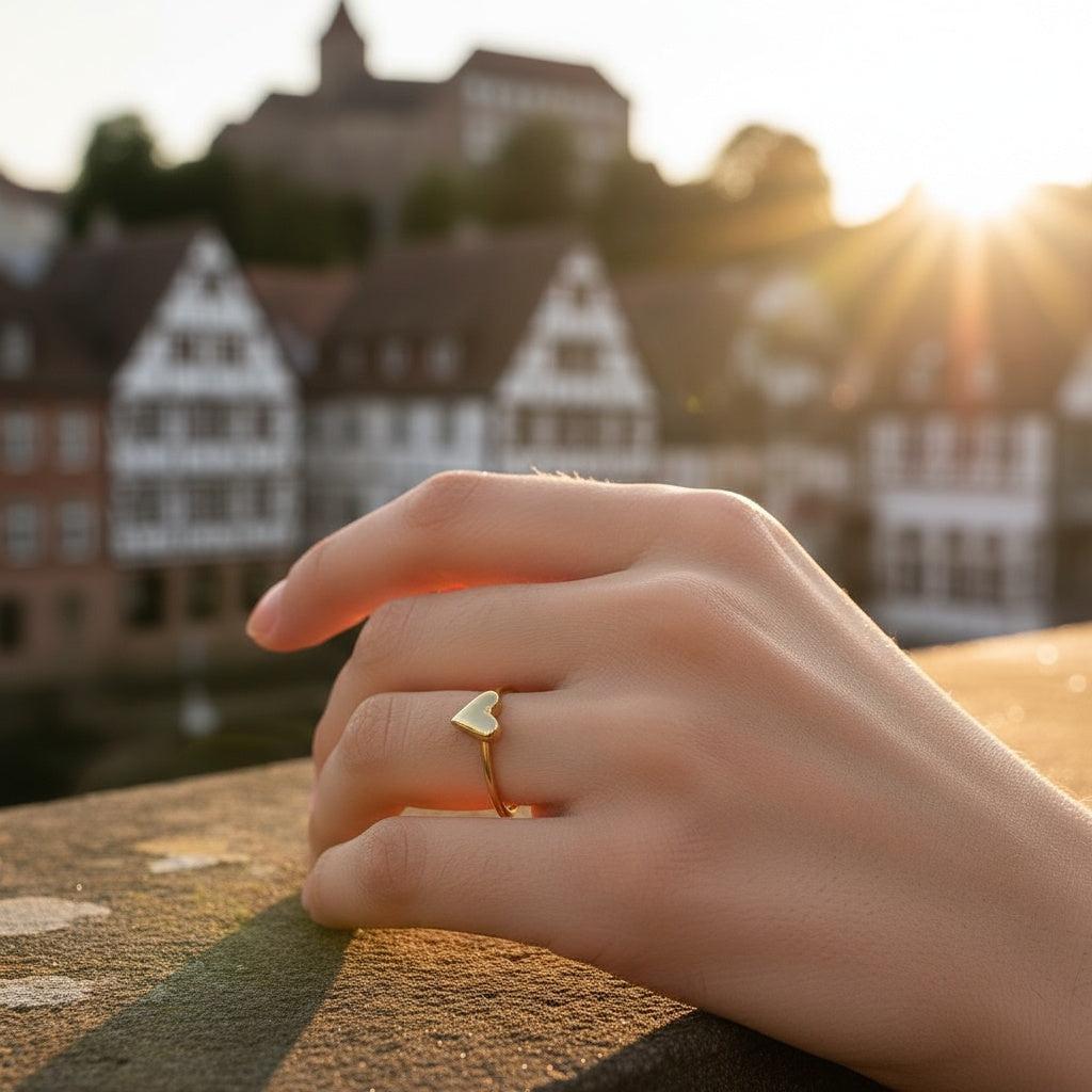 Talivera - Simple Heart Ring