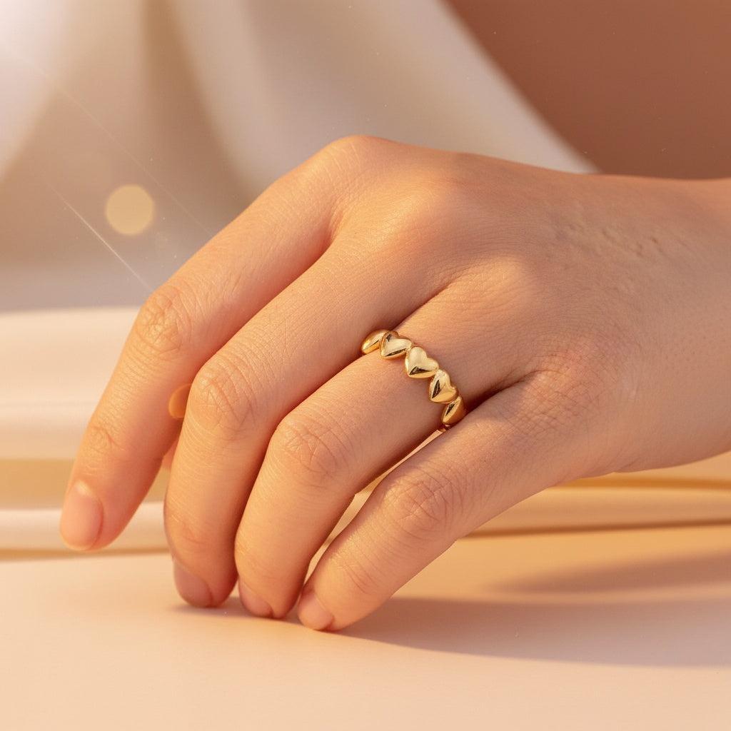 Velalara - Adjustable Five Hearts Ring