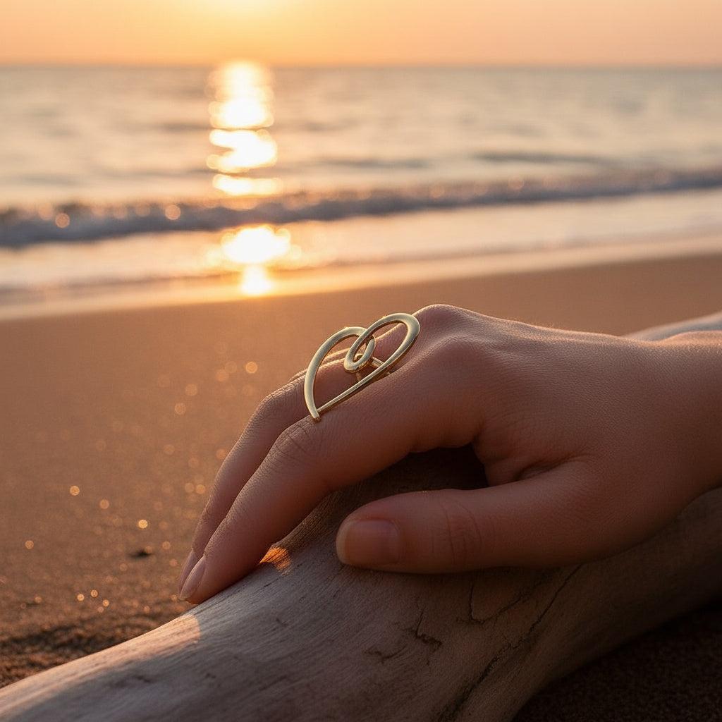 Velasara - Big Heart Ring