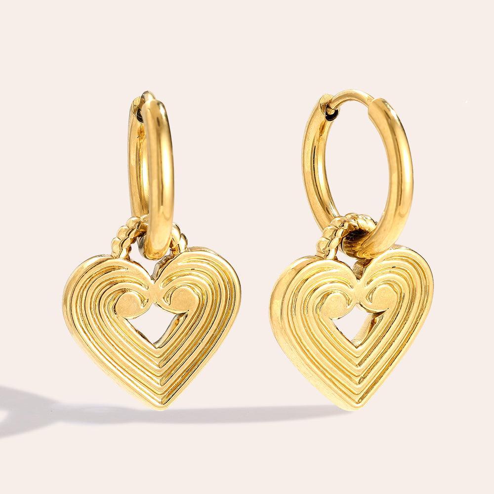 „Velasiraa“ Striped Heart Ohrringe-Goldharmonie
