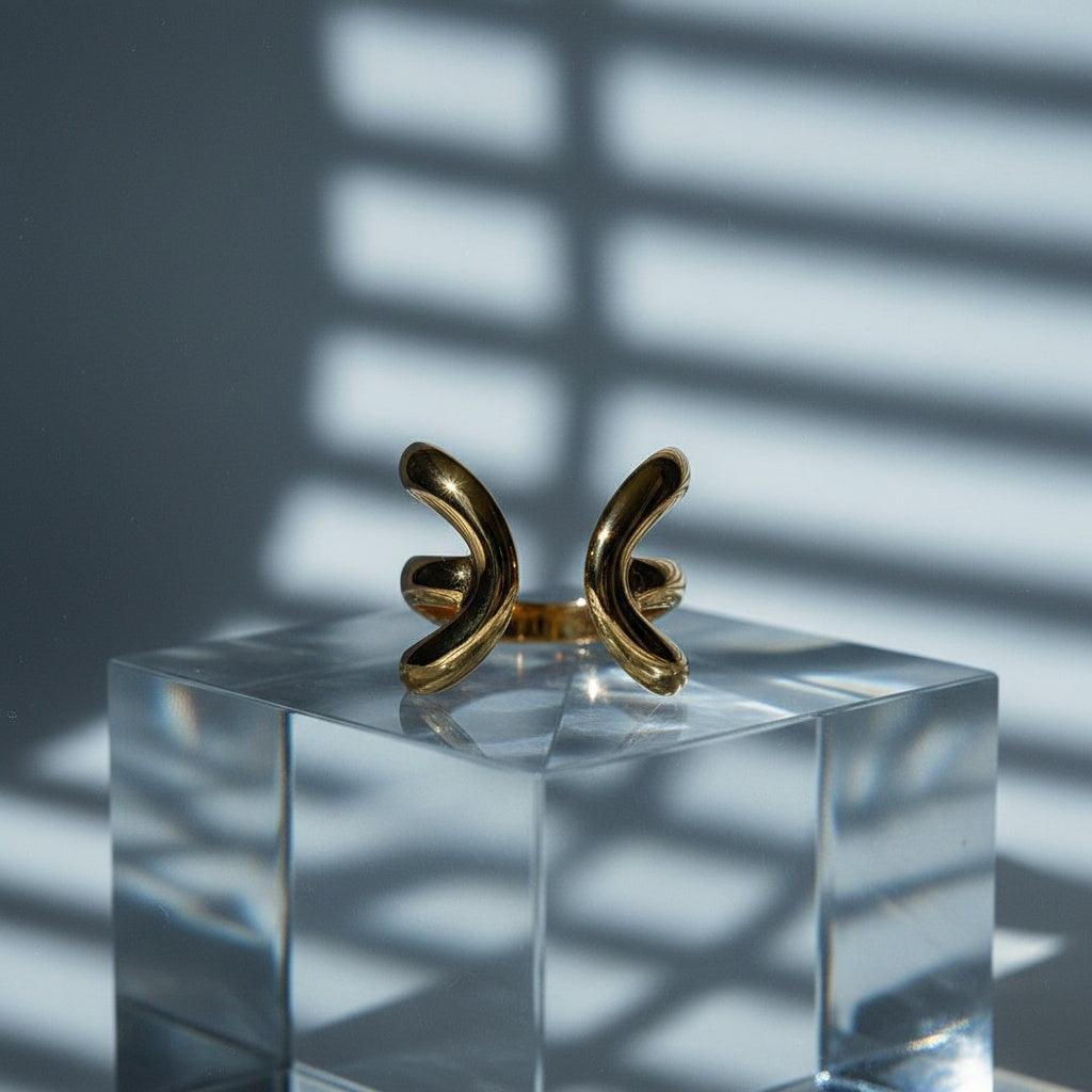 Velatara - Cool Mouth Ring