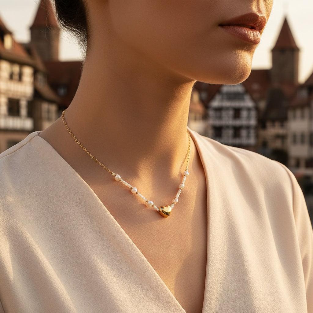 "Viraiane" Pearly And Hearts Edelstahl Halskette