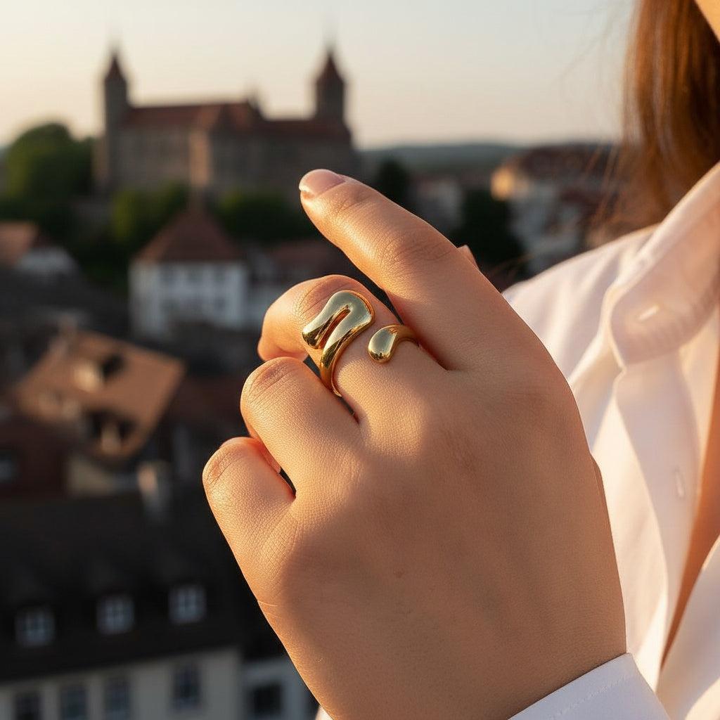 Vivinira - Dick Line Ring