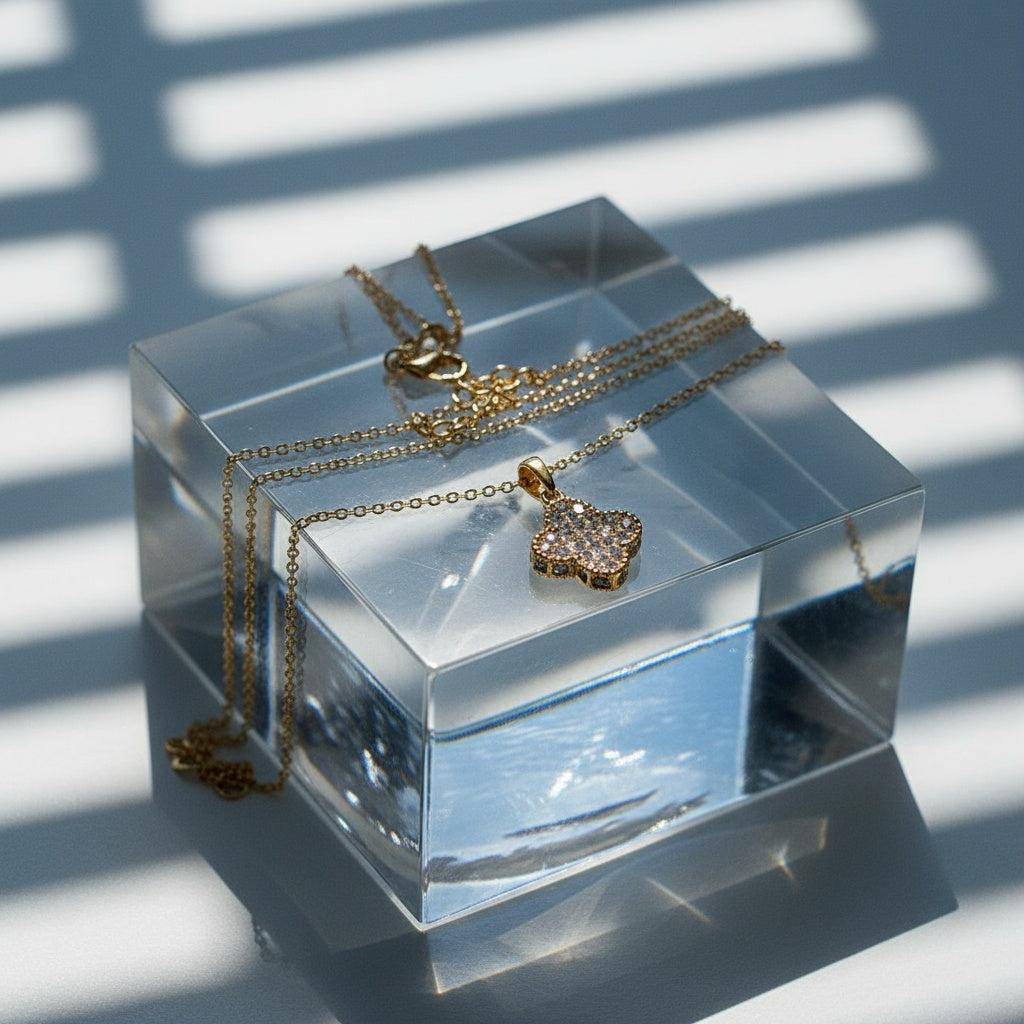 "Yarariaia" Diamond Crab Edelstahl Halskette