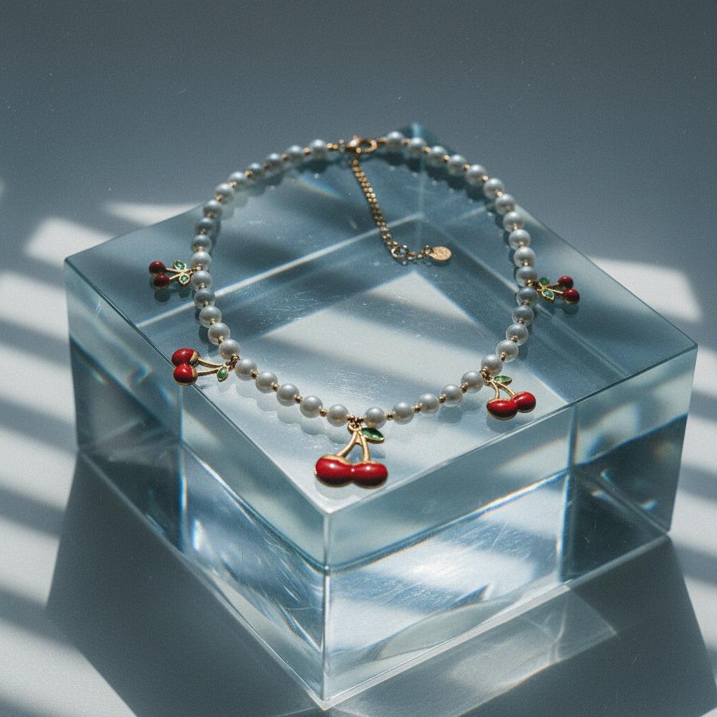 "Zarariah" Cherry In Pearl Chain Edelstahl Halskette