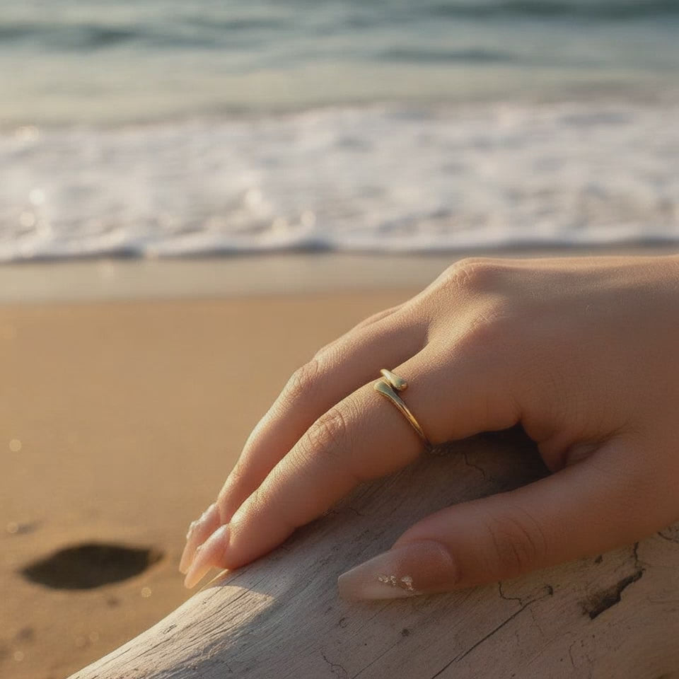 Elamirae - Tiny Drops Ring