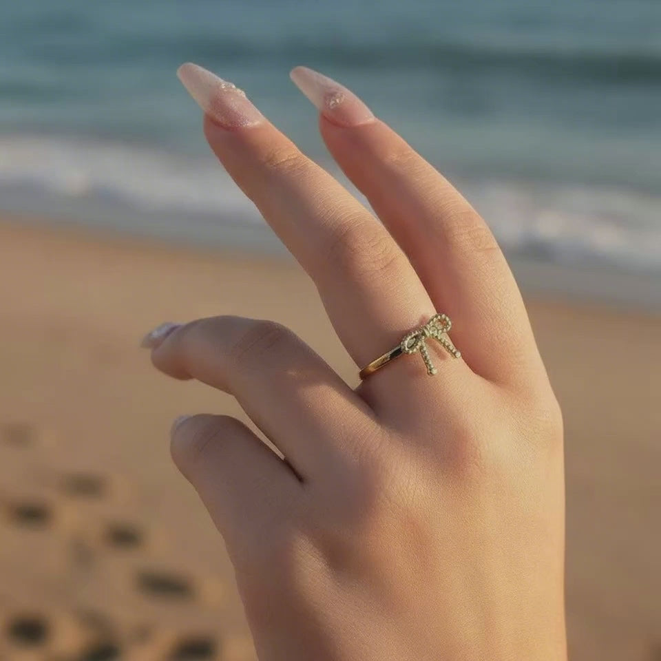 Oliatara - Dots Bowtie Ring