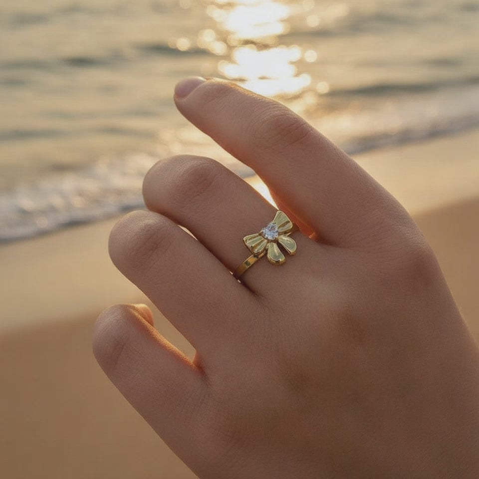 Elonella - Sweet Bowtie With Diamond Ring
